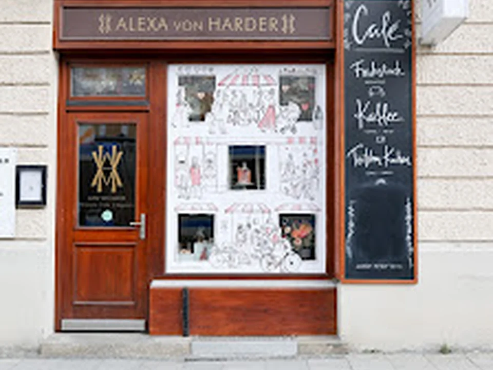 Alexa von Harder - Café & Pâtisserie