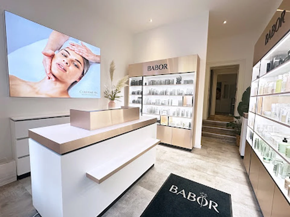 C1 Cosmetics München - Christina Short - cosmetic studio