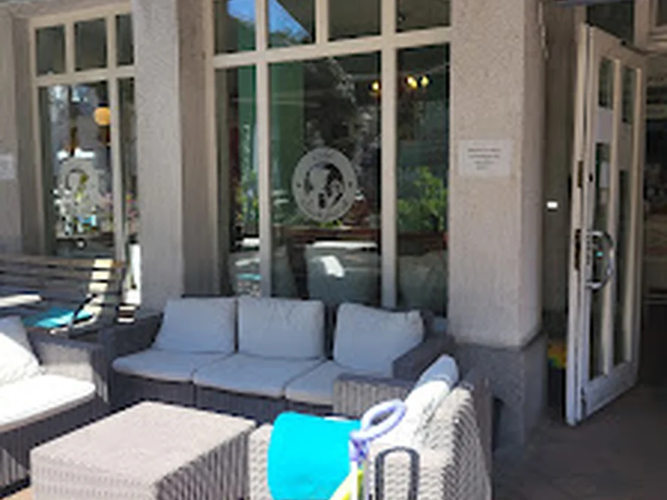 Cafe Glückskind, info@cafe-glueckskind.de
