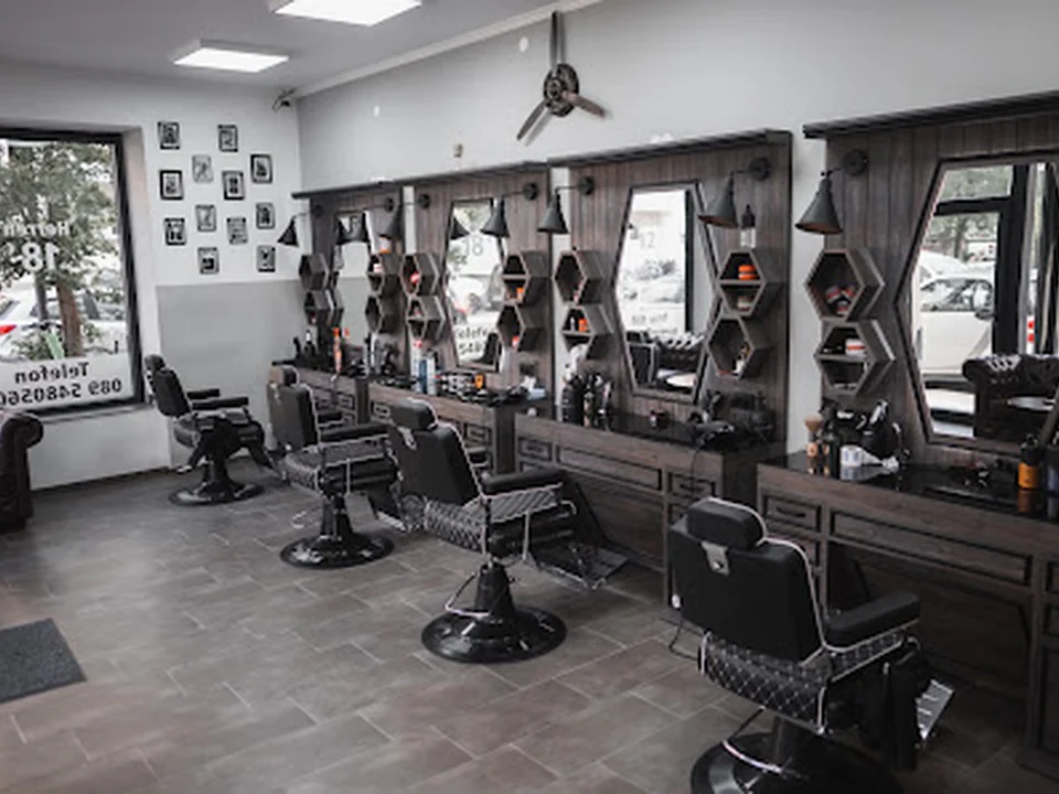 Cut Zero Neuhausen | Herrenfriseur in München