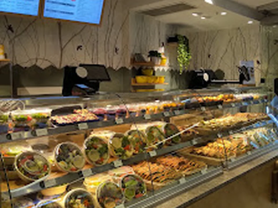 dean&david | Bowls, Salate, Curries & Snacks in München, Marienplatz