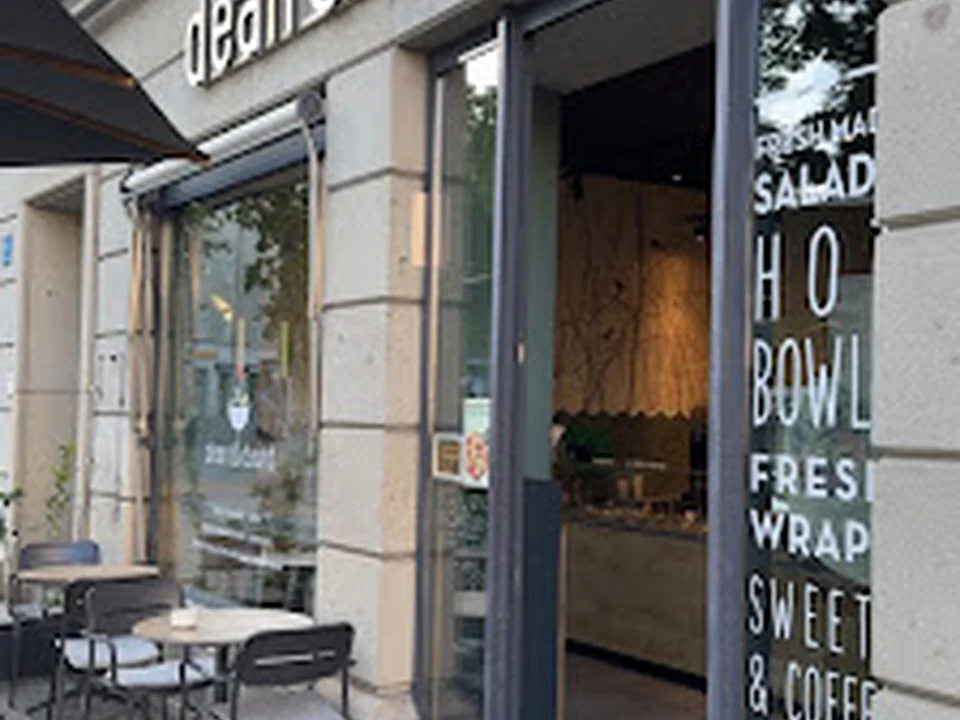 dean&david | Bowls, Salate, Curries & Snacks in München, Orleansplatz