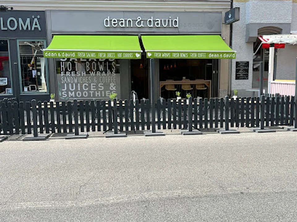 dean&david | Bowls, Salate, Curries & Snacks in München, Schellingstraße