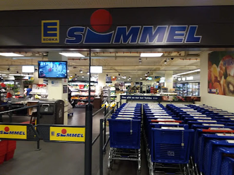 Foto de EDEKA Simmel “Das Einstein”
