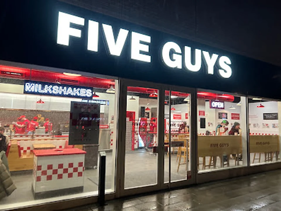 Foto de Five Guys Burgers and Fries München Pasing Arcaden