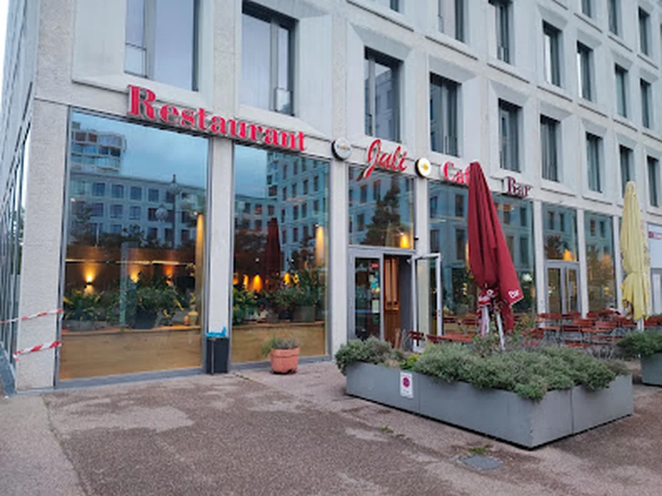 Juli restaurant