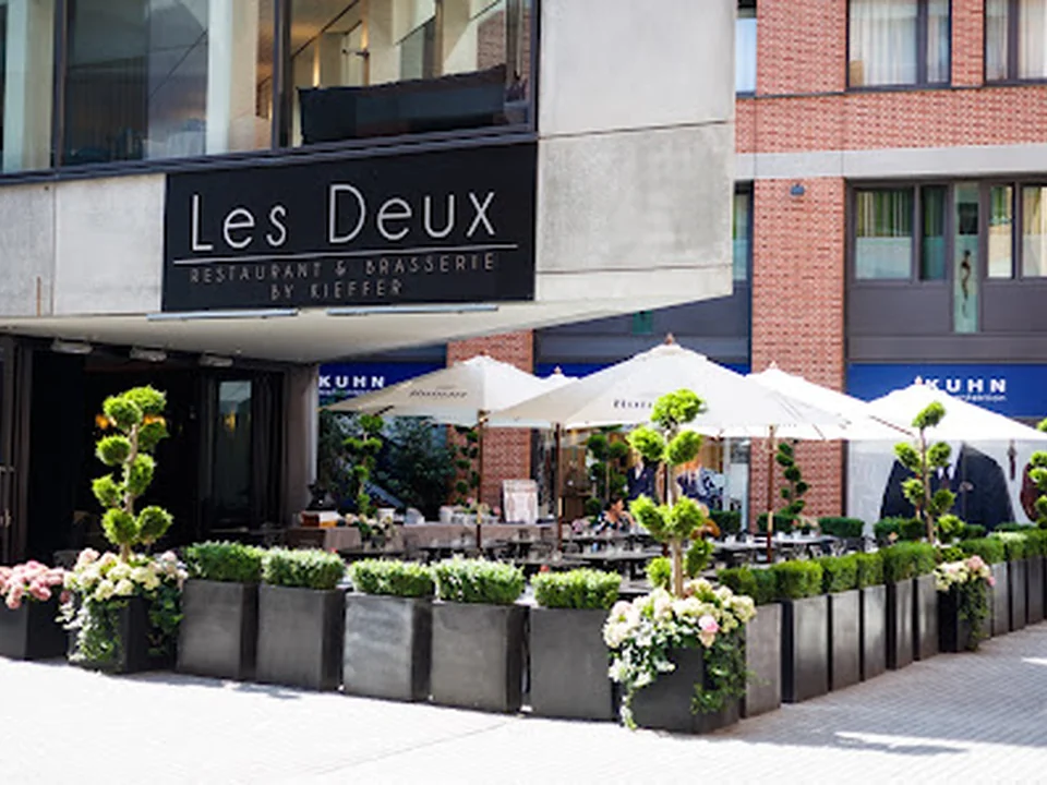 Les Deux