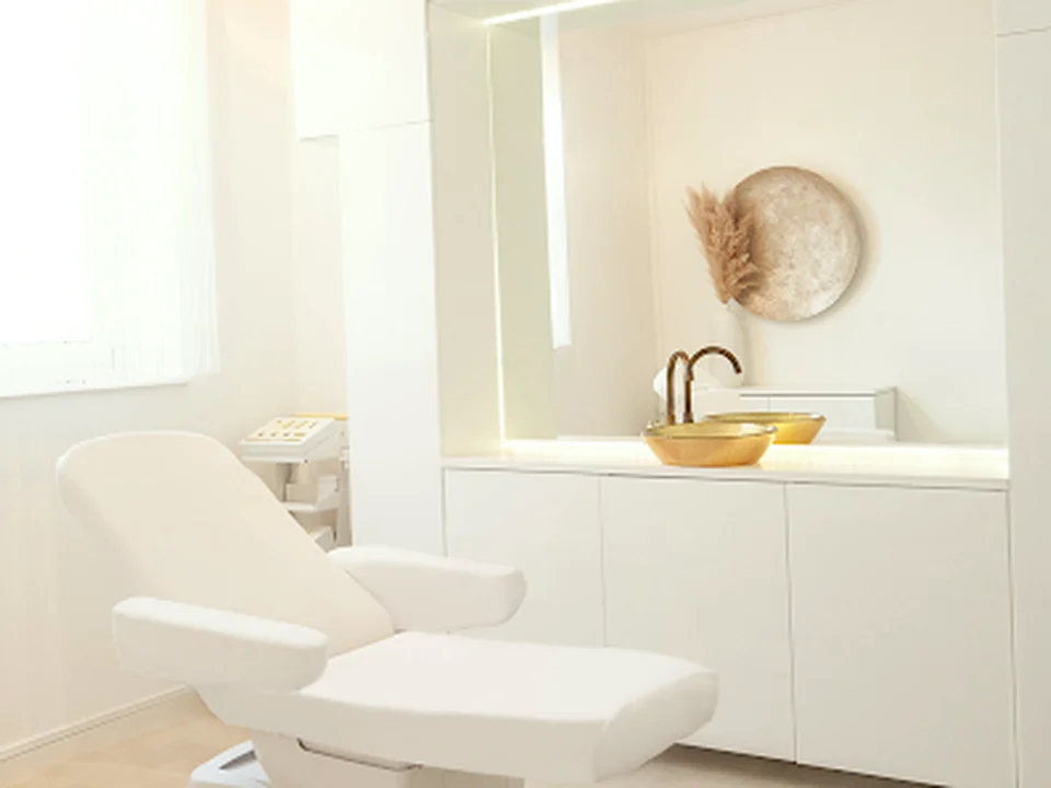 medical refresh beauty & health