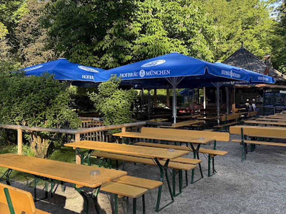 Mini-Hofbräuhaus im Englischen Garten