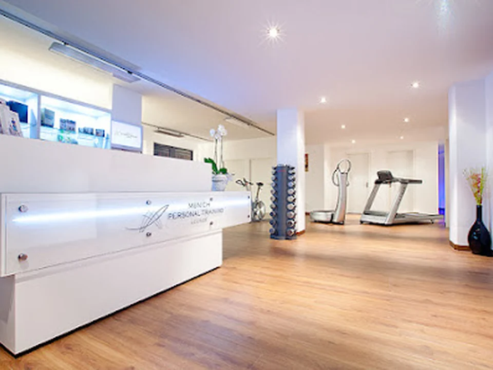 Munich Personal Training Lounge - Schoenburg love time GbR