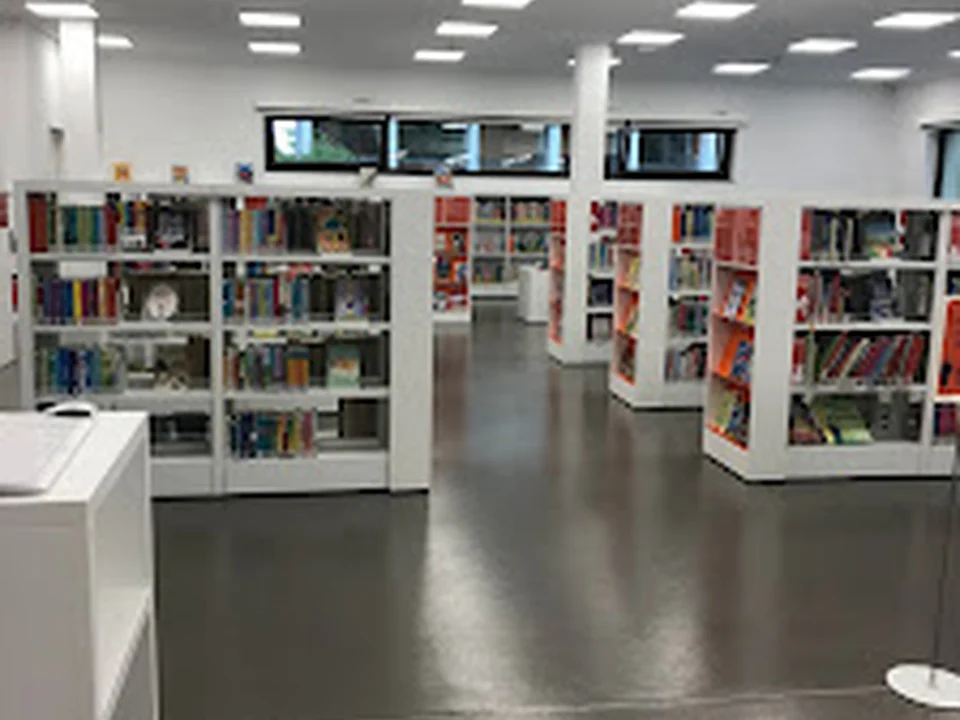 Munich Public Library - Fuerstenried Branch