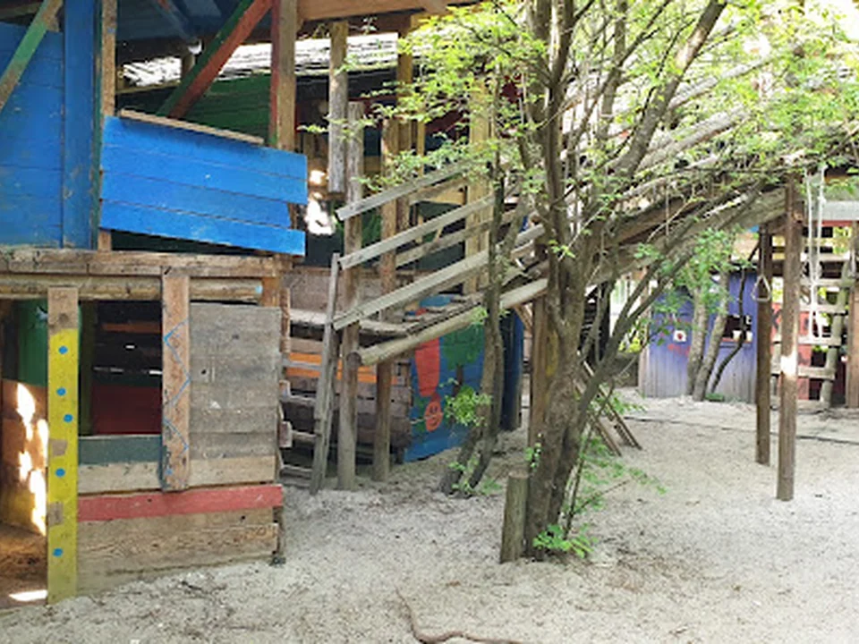 Oase Neuhausen - Abenteuer-Spiel-Platz (Kreisjugendring München-Stadt)