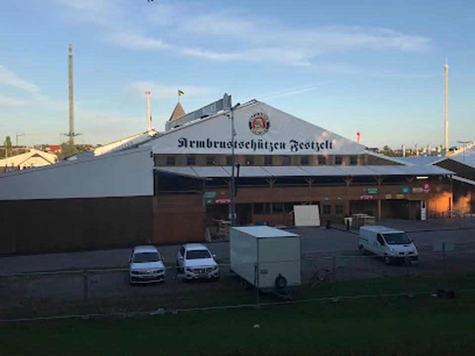 Foto de Oktoberfest Zelt Fisch-Bäda Wiesnstadl
