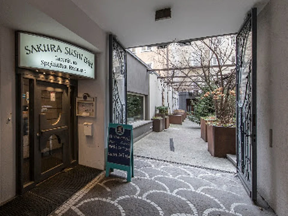 Sakura Sushi Bar
