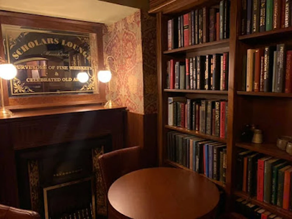 Scholars Lounge Irish Pub