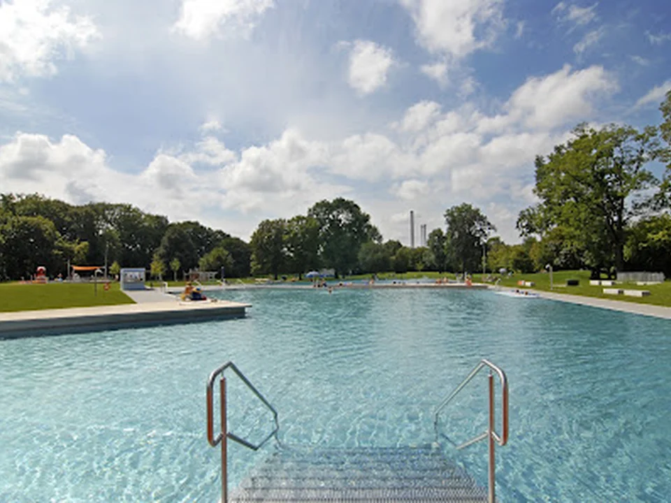 Best outdoor swimming pool in Munich
