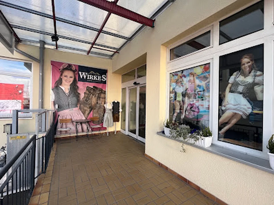 Foto de Wirkes Dirndl Trachten & Ledermoden GmbH