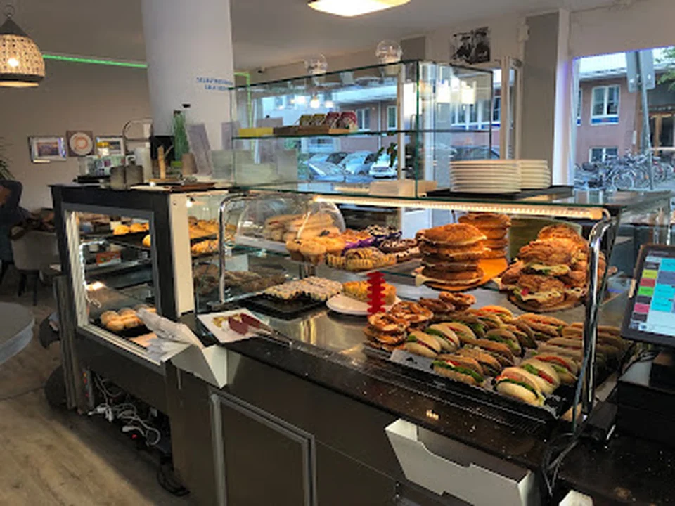 bei LABI, Munich