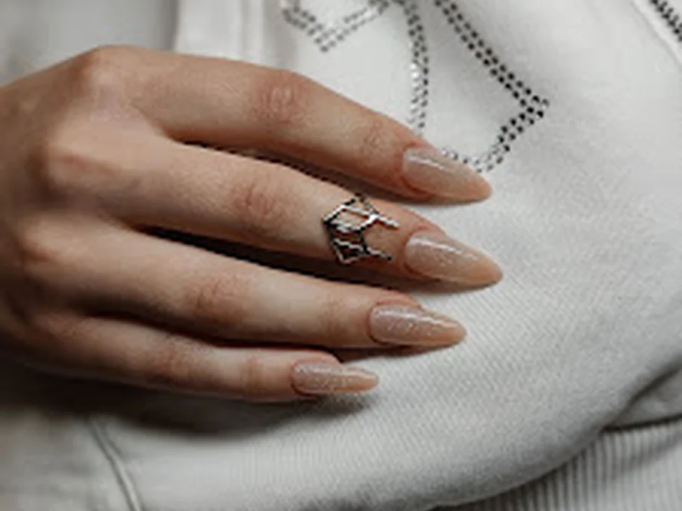 Letta Manicure, manicure with UV varnish, nail modeling gel, classic pedicure and smart pedicure, sugaring, waxing, etc., Munich