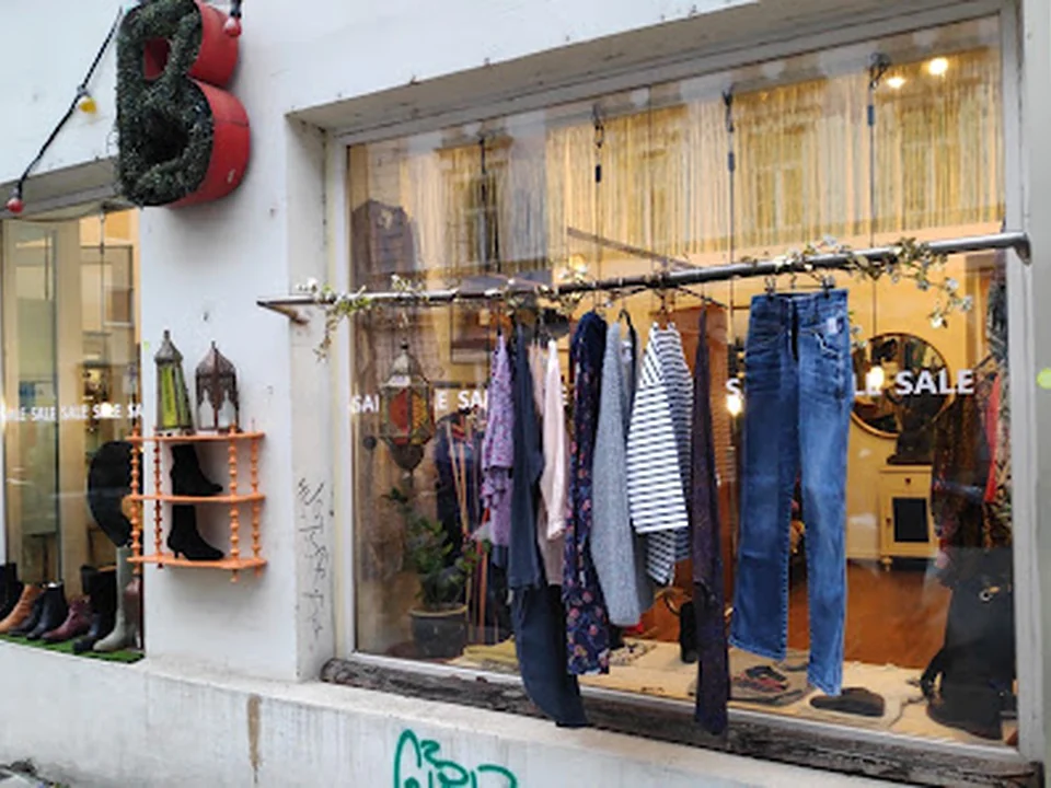 blaugold . . . local store for preloved pieces, Munich