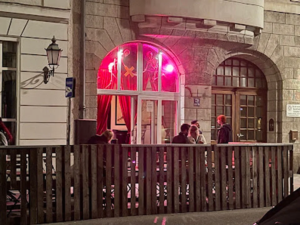X-Bar, Munich