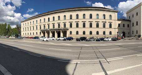 Juristische Fakultät der Ludwig-Maximilians-Universität München